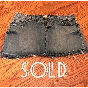 Malibu mini distressed skirt